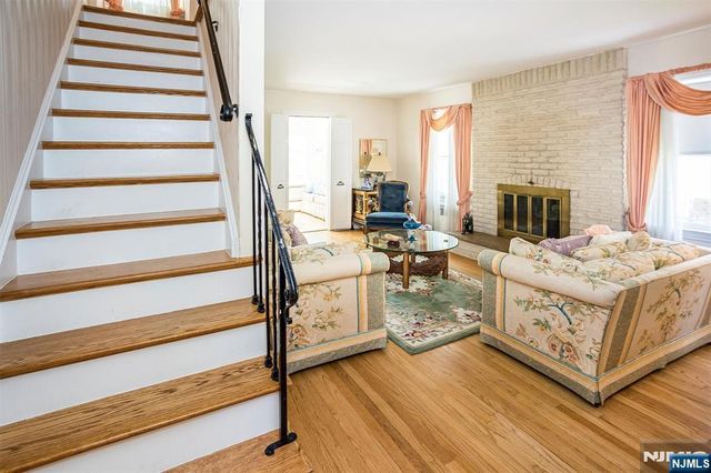 26 Crestview Hill Road, Livingston, NJ 07039
