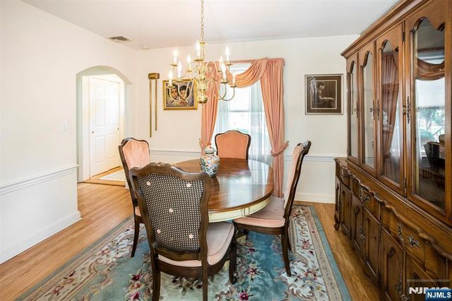 26 Crestview Hill Road, Livingston, NJ 07039