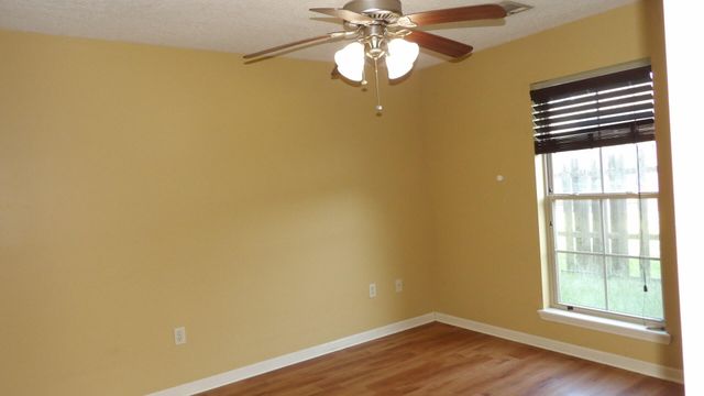 308 Barkley, Iowa, LA 70647