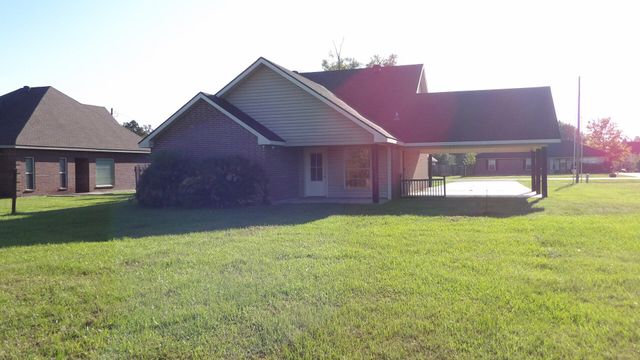308 Barkley, Iowa, LA 70647