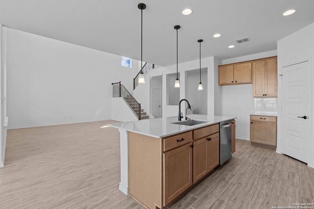 12423 Redwater, San Antonio, TX 78253