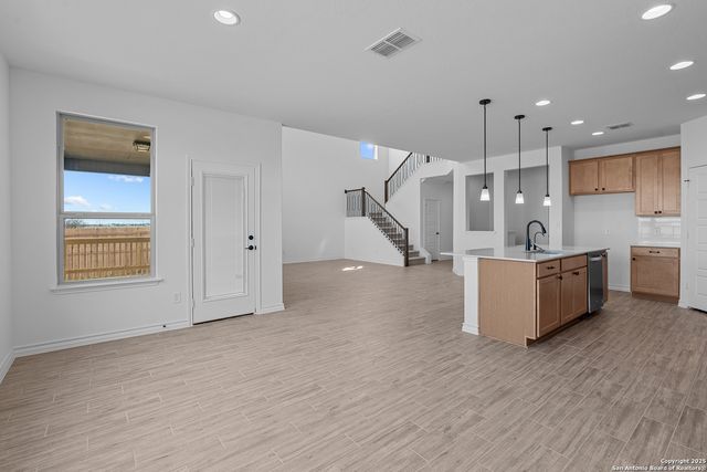 12423 Redwater, San Antonio, TX 78253