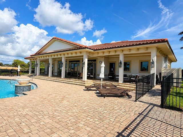 1 MENORCA WAY, Palm Coast, FL 32137
