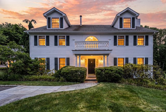 5 Willow Run Road, Greenwich, CT 06831
