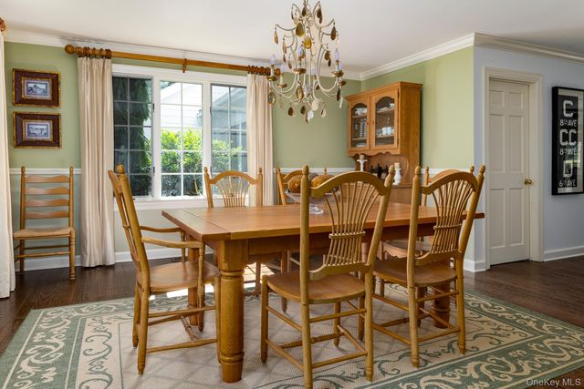 5 Willow Run Road, Greenwich, CT 06831