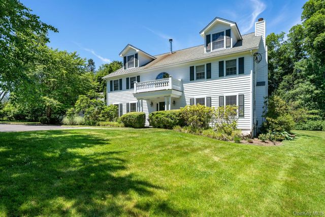 5 Willow Run Road, Greenwich, CT 06831
