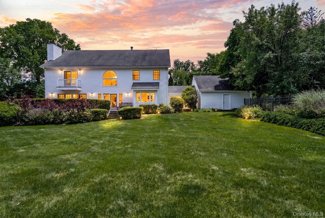 5 Willow Run Road, Greenwich, CT 06831