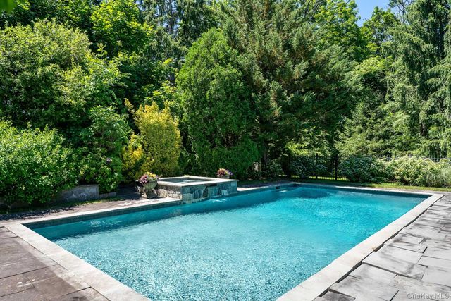 5 Willow Run Road, Greenwich, CT 06831