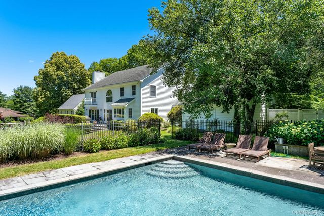 5 Willow Run Road, Greenwich, CT 06831
