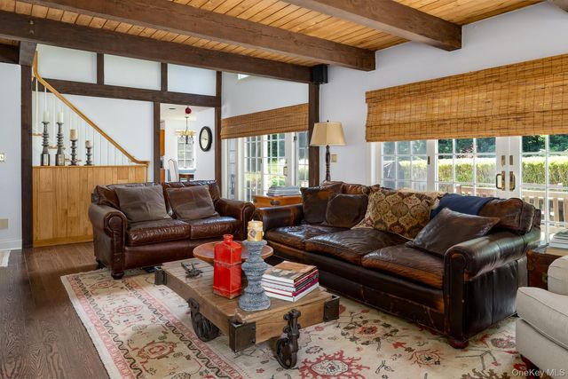 5 Willow Run Road, Greenwich, CT 06831