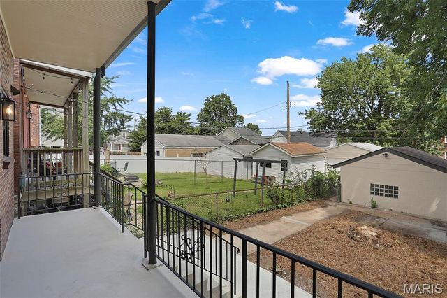 5637 Reber Place, St Louis, MO 63139