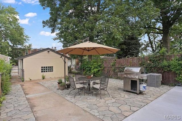 5637 Reber Place, St Louis, MO 63139