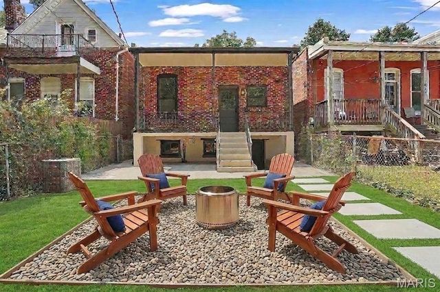 5637 Reber Place, St Louis, MO 63139
