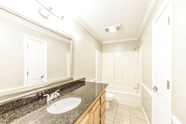 411 Valhi Boulevard, Houma, LA 70360