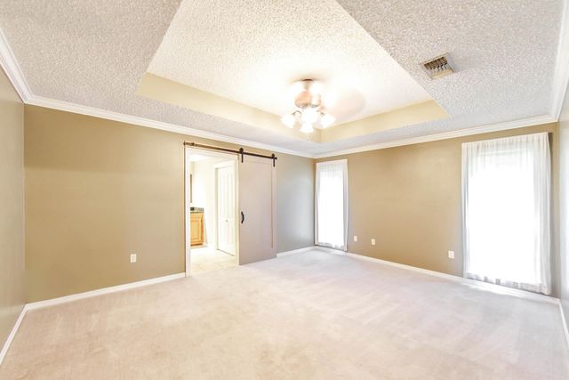 411 Valhi Boulevard, Houma, LA 70360