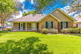 411 Valhi Boulevard, Houma, LA 70360