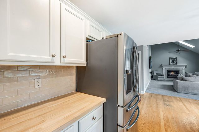 5121 CASSIDY DR, Schnecksville, PA 18078