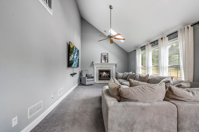 5121 CASSIDY DR, Schnecksville, PA 18078