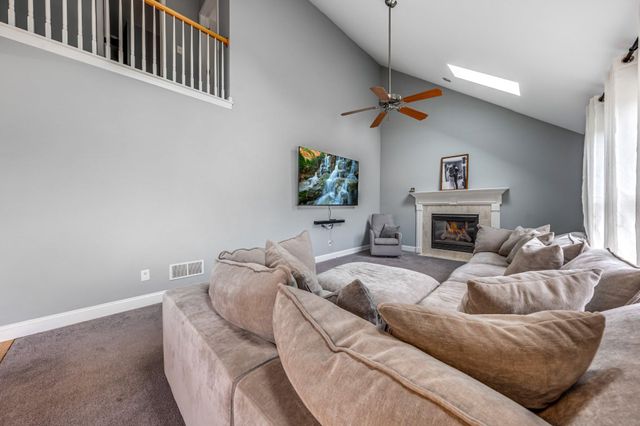 5121 CASSIDY DR, Schnecksville, PA 18078