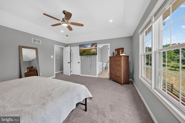 5121 CASSIDY DR, Schnecksville, PA 18078