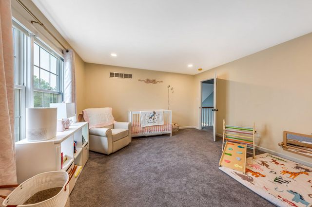 5121 CASSIDY DR, Schnecksville, PA 18078