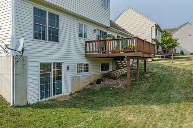 5121 CASSIDY DR, Schnecksville, PA 18078