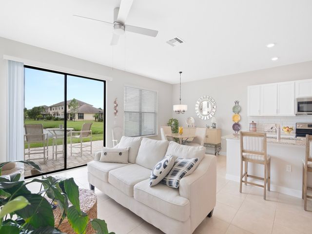 10134 W Villa Circle, Vero Beach, FL 32966