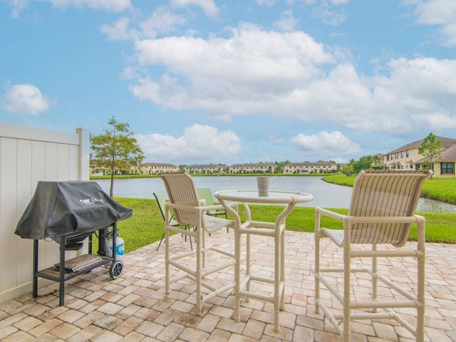 10134 W Villa Circle, Vero Beach, FL 32966