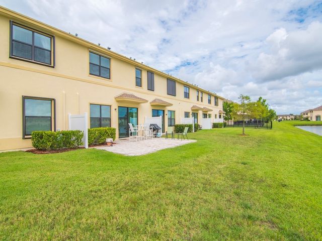 10134 W Villa Circle, Vero Beach, FL 32966