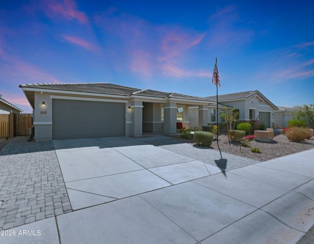 5121 N 181st Drive, Litchfield Park, AZ 85340