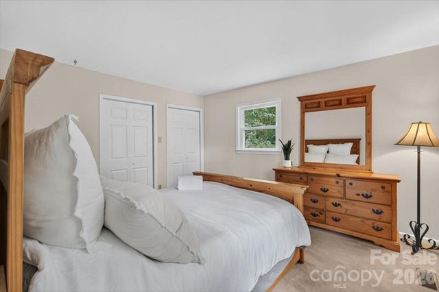 125 Hickory Point Court, Statesville, NC 28677