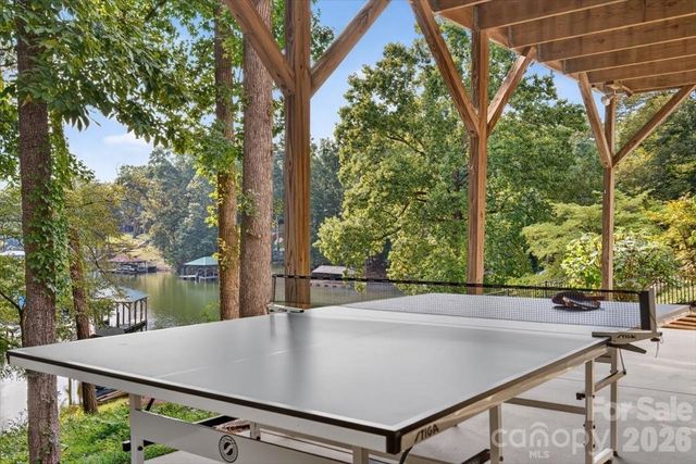 125 Hickory Point Court, Statesville, NC 28677