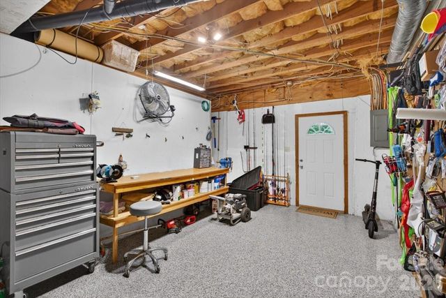125 Hickory Point Court, Statesville, NC 28677