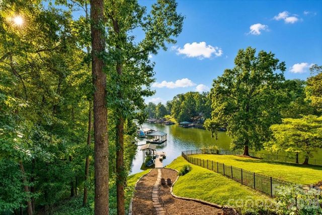 125 Hickory Point Court, Statesville, NC 28677