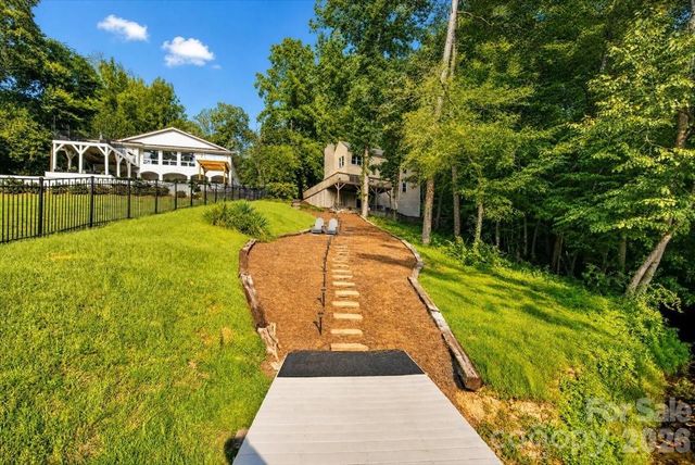 125 Hickory Point Court, Statesville, NC 28677