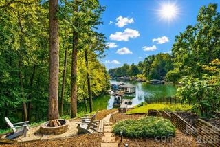 125 Hickory Point Court, Statesville, NC 28677