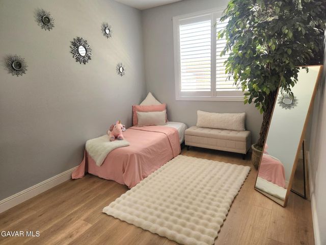 26523 Starling Court, Canyon Country, CA 91387