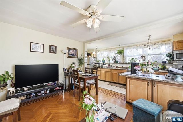 1 Pocahontas Street, Morristown, NJ 07960