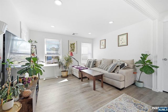 1 Pocahontas Street, Morristown, NJ 07960