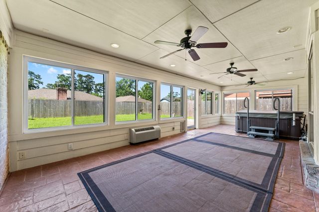 3527 Acorn Way Lane, Spring, TX 77389