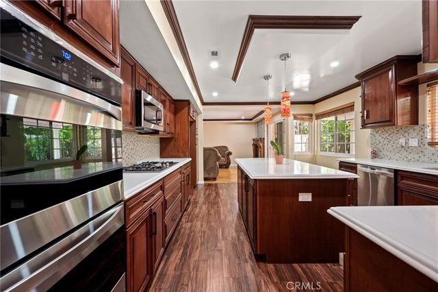 22606 Archwood Street, West Hills, CA 91307