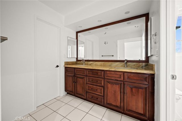 22606 Archwood Street, West Hills, CA 91307