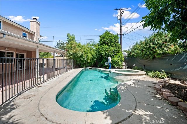 22606 Archwood Street, West Hills, CA 91307