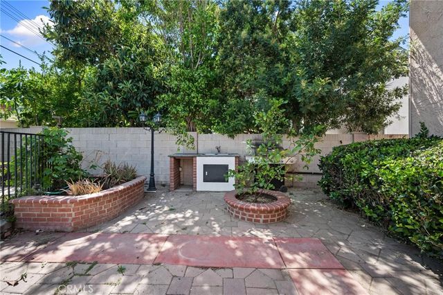 22606 Archwood Street, West Hills, CA 91307