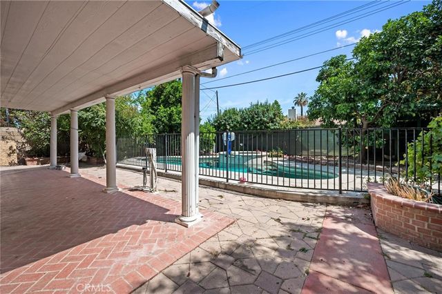 22606 Archwood Street, West Hills, CA 91307