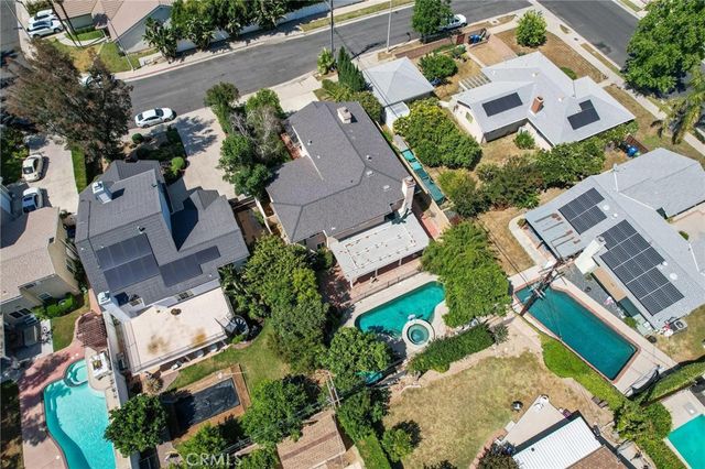 22606 Archwood Street, West Hills, CA 91307