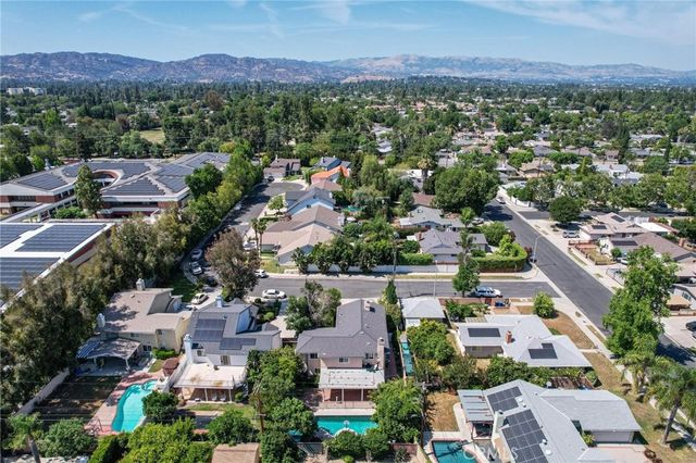 22606 Archwood Street, West Hills, CA 91307