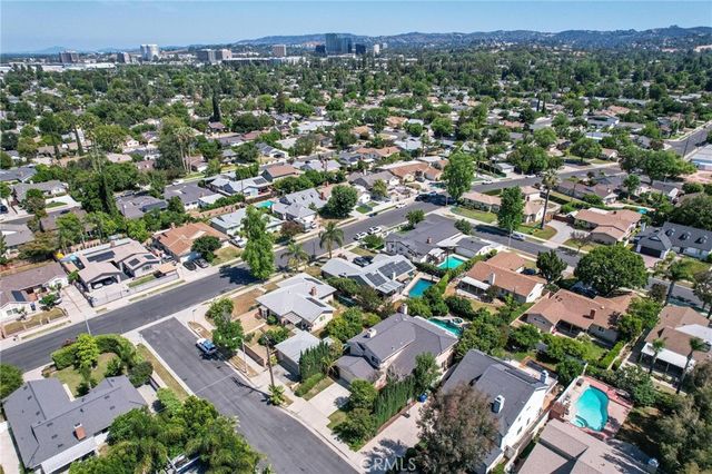 22606 Archwood Street, West Hills, CA 91307