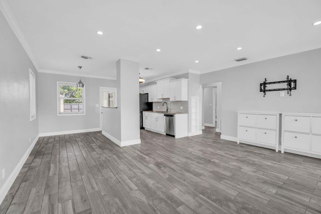 915 N 31st Rd, Hollywood, FL 33021