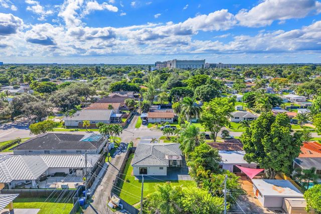 915 N 31st Rd, Hollywood, FL 33021